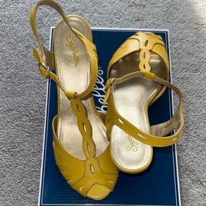 Seychelles T strap Heeled Sandals